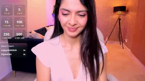 Snapshot of miiaa_evans chatting on October 4, 11:49 am Mia online show from October 4, 11:49 am