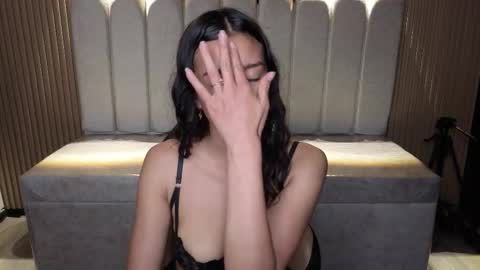 miiaa_evans1 online show from March 9, 9:18 pm