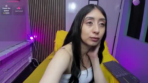 miilu  online show from October 28, 3:01 am