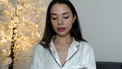 Mika online show from October 16, 5:15 pm