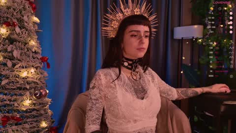 mika_moon_ online show from December 20, 7:17 pm