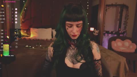 mika_moon_ online show from February 25, 6:55 pm