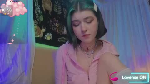 Miko online show from November 10, 11:33 pm