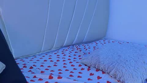 Mikoto Urb online show from November 18, 7:59 pm