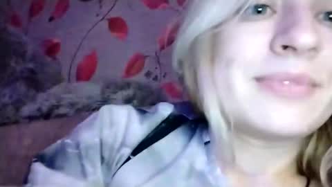 Snapshot of mila_420 chatting on October 22, 3:39 pm Mila 420 online show from October 22, 3:39 pm