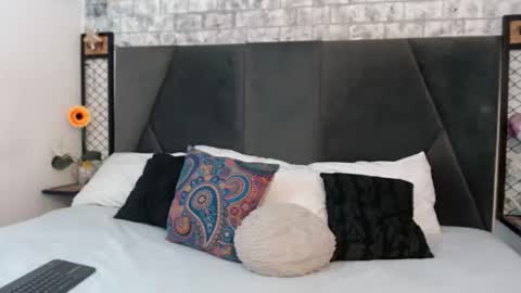 mila_adamss online show from November 7, 11:05 am