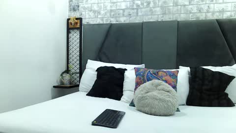 mila_adamss online show from February 19, 11:06 am