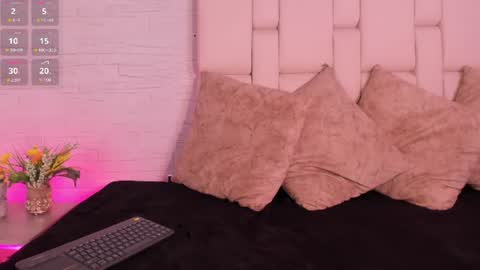Mila Hudson  online show from July 23, 1:58 am
