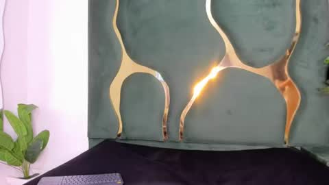 mila_petiteasm online show from July 29, 12:16 pm