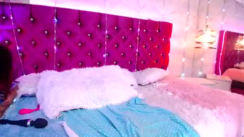Mila online show from July 28, 7:39 pm