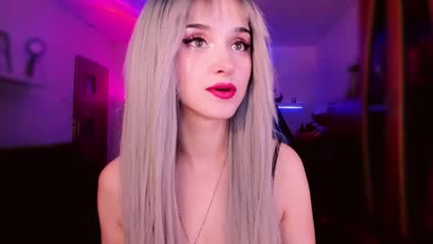 MiladyJolie online show from March 4, 3:35 am