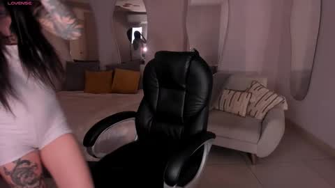 Mila  online show from December 4, 12:29 pm