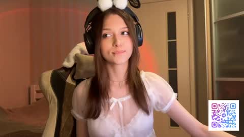 milamiuu online show from April 12, 3:48 pm