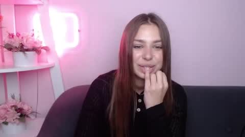 milanaangelas online show from July 9, 4:59 am