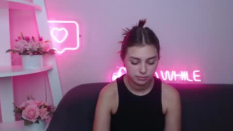 milanaangelas online show from February 21, 3:54 pm