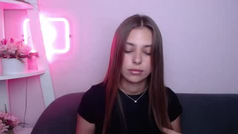 milanaangelas online show from July 20, 10:39 am