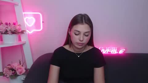 milanaangelas online show from February 11, 5:58 am