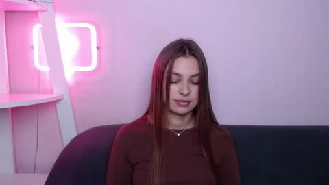 milanaangelas online show from March 29, 6:01 am