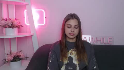 milanaangelas online show from September 13, 5:26 am