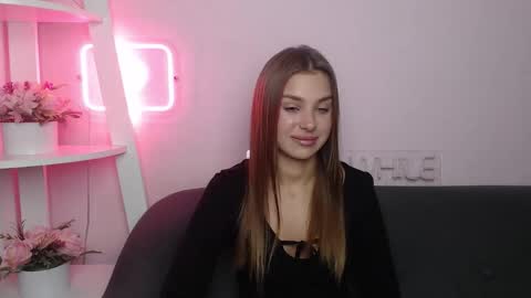 milanaangelas online show from October 13, 8:44 pm