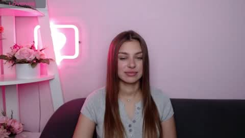 milanaangelas online show from June 22, 4:42 am