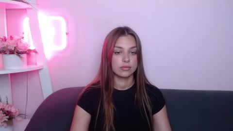 milanaangelas online show from July 20, 5:21 am