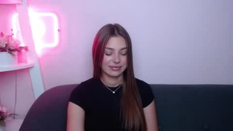 milanaangelas online show from July 16, 5:01 am