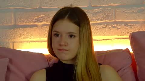 MilanaBalmain online show from December 1, 5:00 am