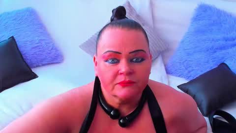 Snapshot of milanabiegert chatting on February 16, 12:32 pm Lana online show from February 16, 12:32 pm