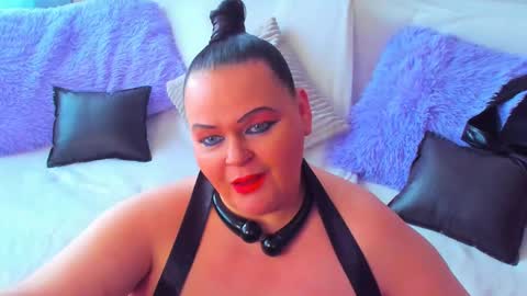 Snapshot of milanabiegert chatting on March 7, 7:52 am Lana online show from March 7, 7:52 am