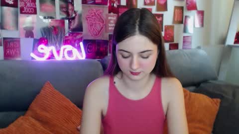 milanaroz online show from November 22, 6:49 am