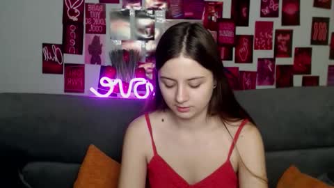 milanaroz online show from December 5, 6:13 am