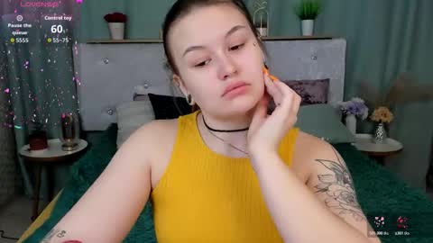 milanaxhoney online show from February 24, 2:00 am