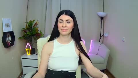 milasecretsss online show from March 6, 8:09 am