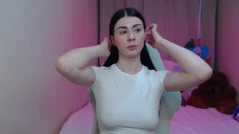 milasecretsss online show from April 4, 6:29 pm