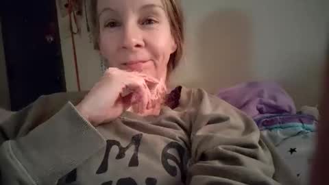 Mila online show from November 4, 3:28 pm