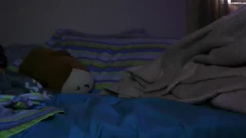 Mila online show from April 4, 5:12 pm