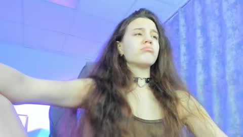 milastoyne online show from December 19, 7:22 am