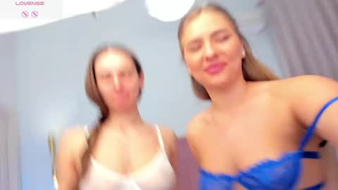 Mia online show from May 8, 6:27 am