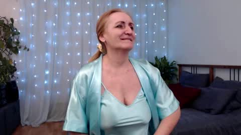 Mila online show from December 21, 6:23 pm