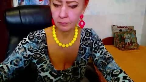 MilayaDFlow online show from February 12, 11:45 am