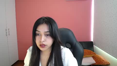 Milett online show from July 8, 8:00 pm