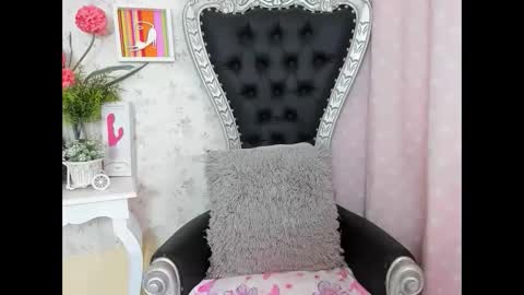 Snapshot of milf_bigass_ chatting on October 3, 1:16 pm Antonella online show from October 3, 1:16 pm