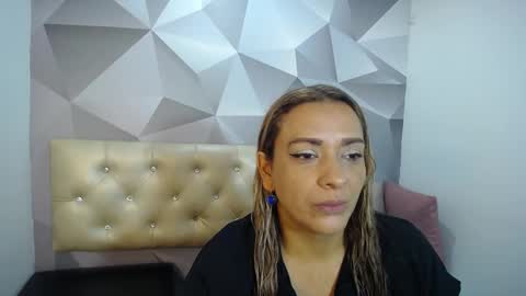 milf_hugeboobs online show from December 14, 10:43 am