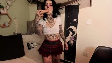Isabella online show from June 1, 1:46 pm