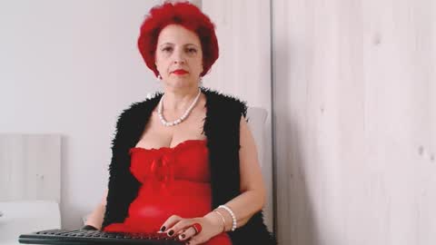 Snapshot of milffsupreme chatting on October 9, 11:58 am Milfsupreme online show from October 9, 11:58 am