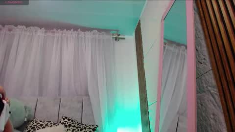 milkykinki18 online show from October 10, 7:24 am