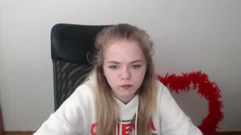 millaloveli online show from February 14, 8:38 am