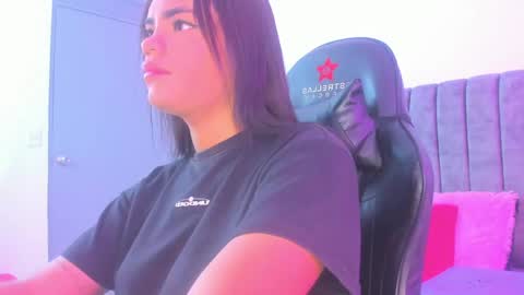 miller_silvana online show from June 1, 11:56 am