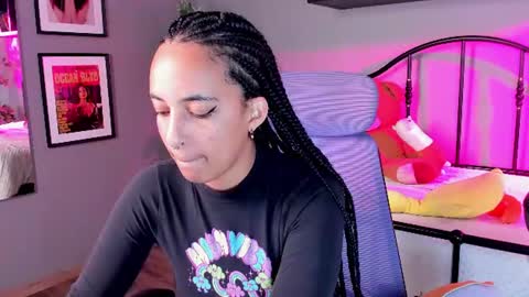 millie_volturi online show from July 18, 1:46 pm